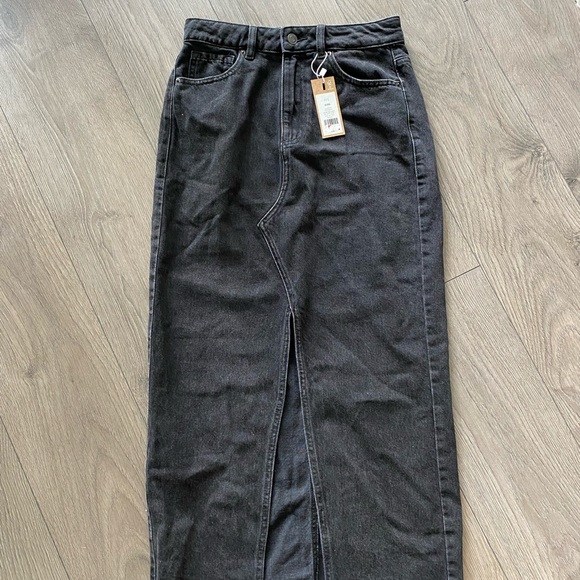 Dynamite MIDI denim Skirt NWT - Picture 2 of 4